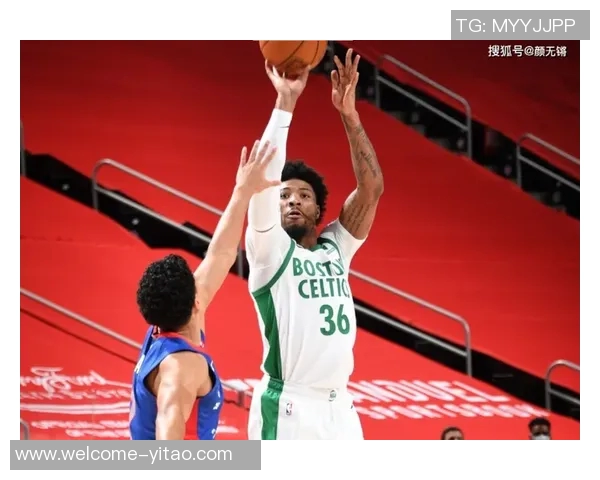 斯特劳瑟状态回暖贡献显著阿德尔曼称赞其在比赛中的表现